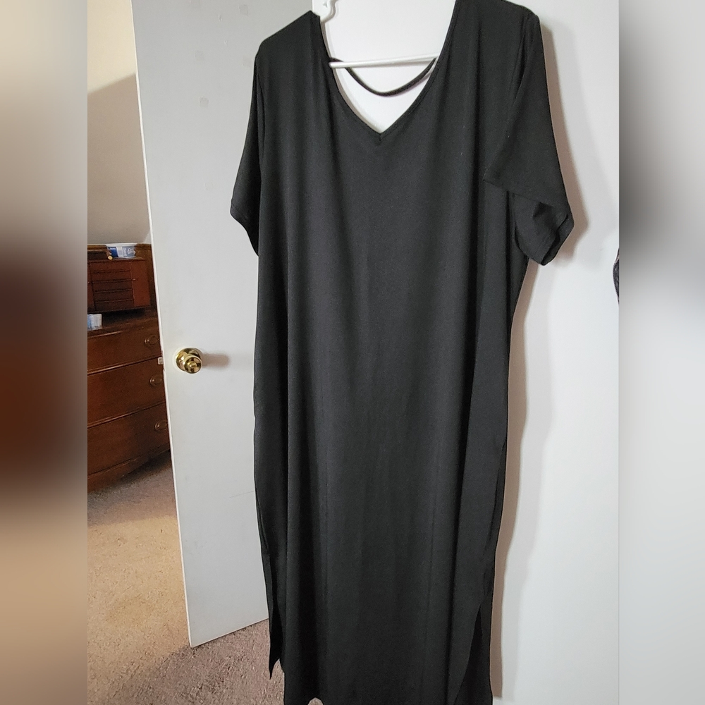 LONG BLACK DRESS